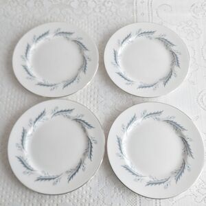 Set of 4 Vintage Paragon Bridal Leaf Fine Bone China Salad Plates
